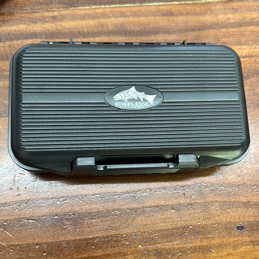 Reo fly box