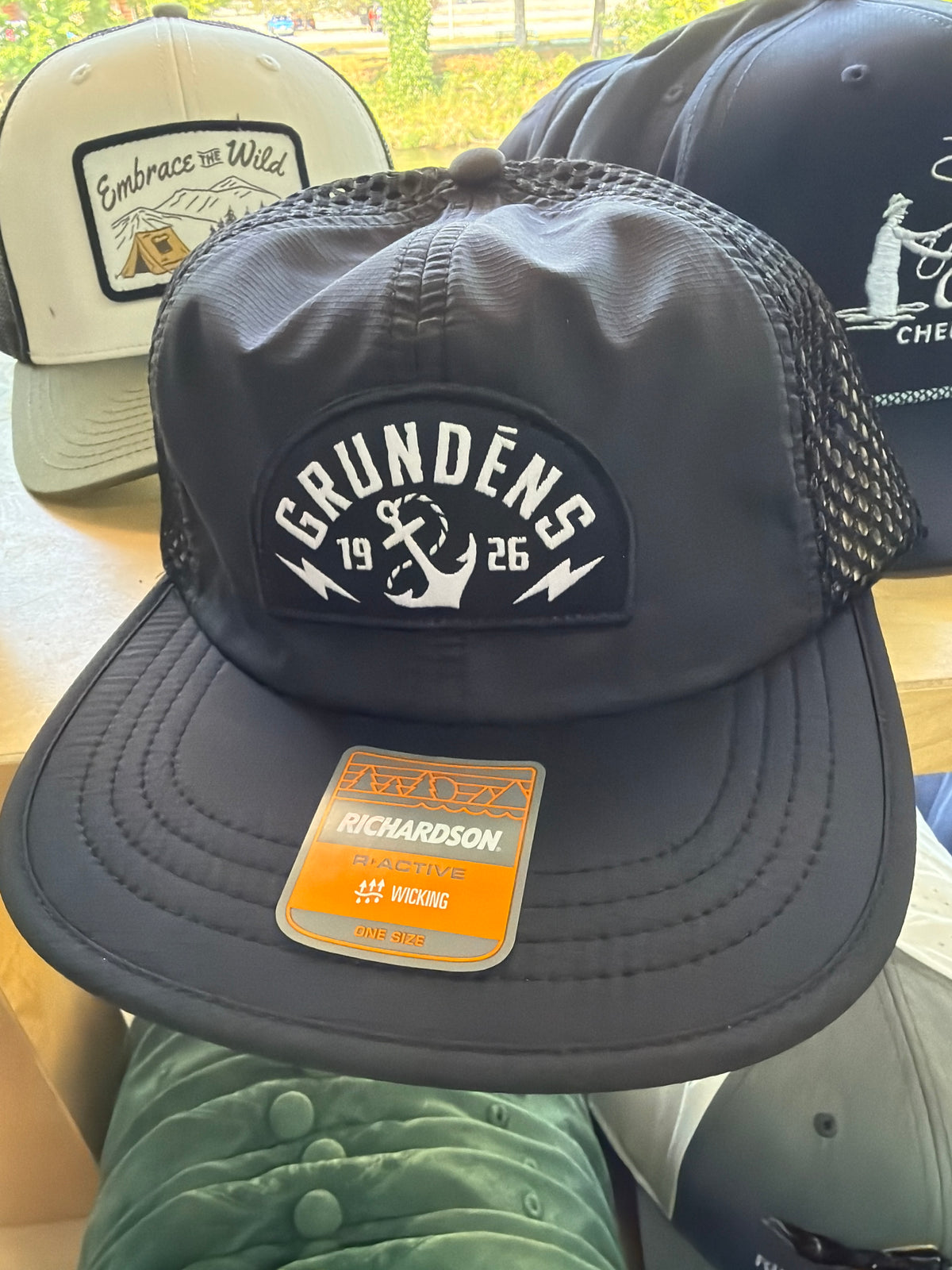 Grundens stowaway packable trucker hat