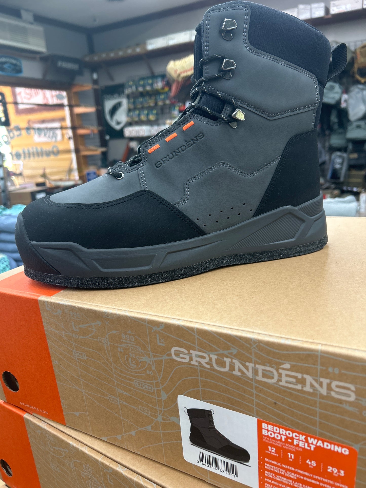 Grundens bedrock wading boot felt