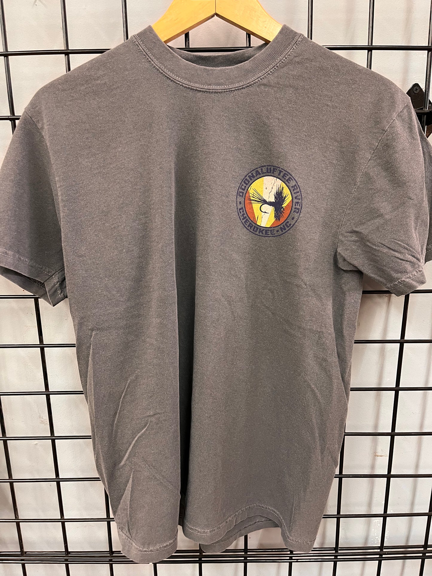 Rivers Edge Leaping Trout Laid Back Tee